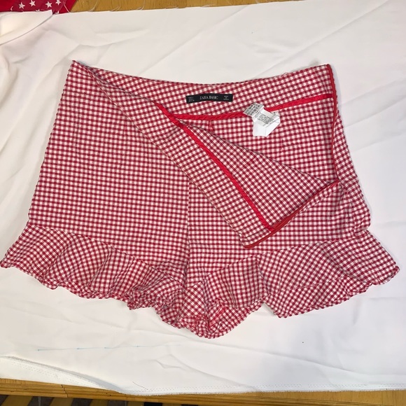 Zara Pants - ZARA Basic High Waisted Red Gingham Ruffled Shorts Women’s Large
